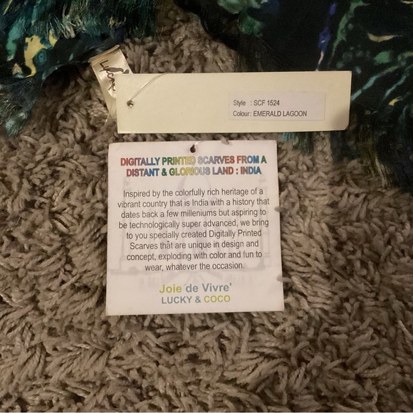 NWT Lucky & Coco Brand Scarf Wrap Green Yellow Emerald Lagoon India Boho gift - Picture 7 of 7